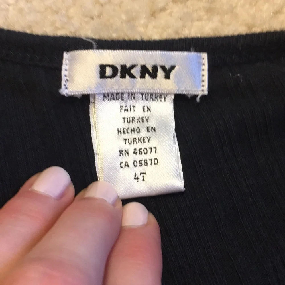NWT DKNY skirt and sweater outfit size 4T